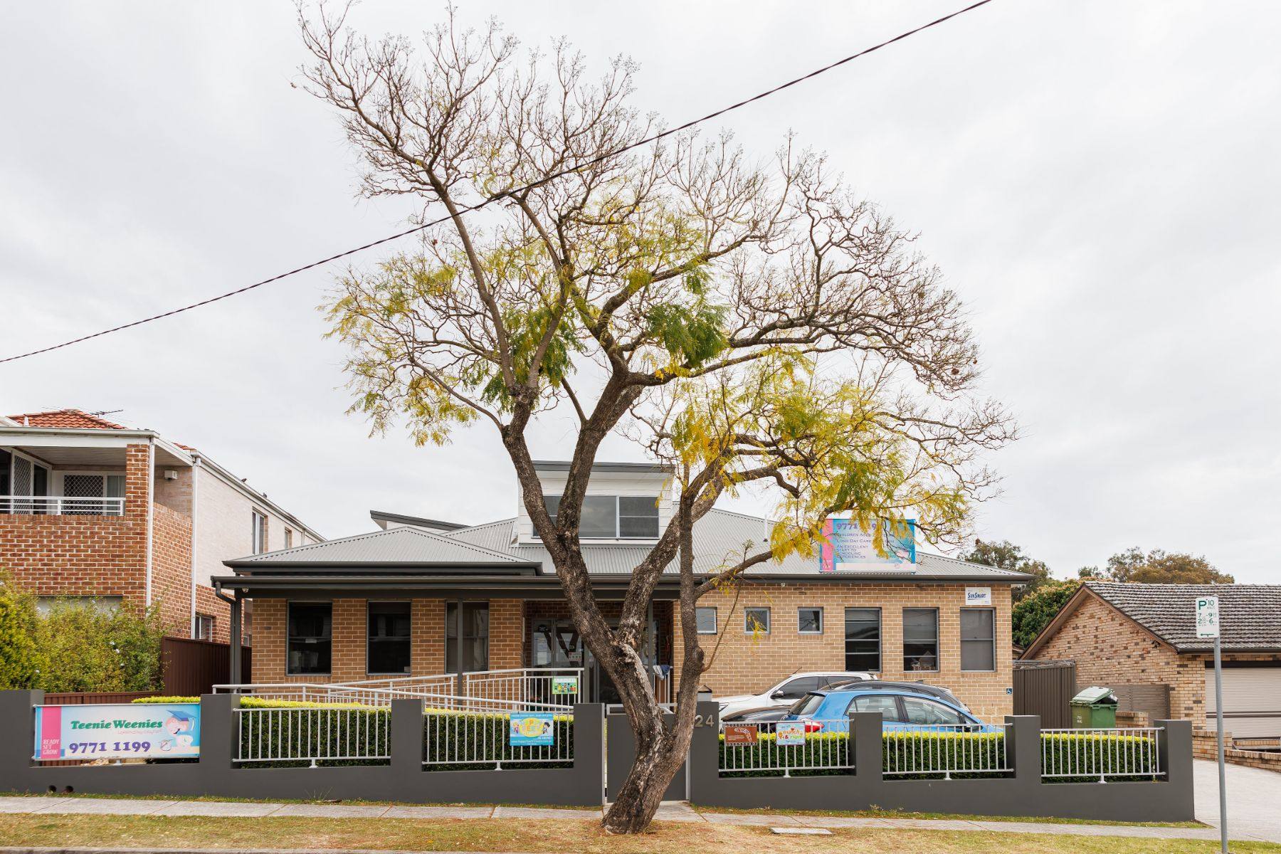 The centre from Kennedy Street